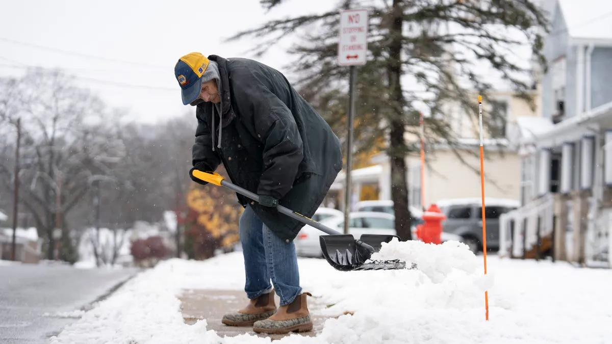 Ab wann ist man zu alt fürs Schneeschaufeln? Was Experten raten