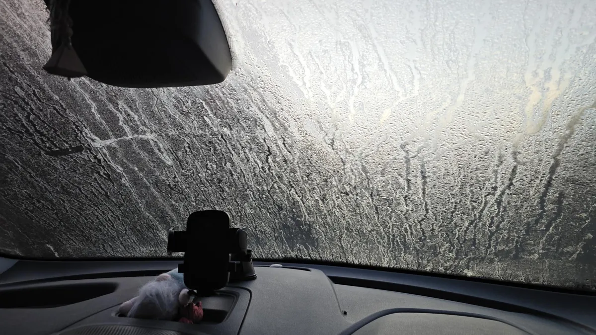 Gefrorene Autoscheiben: Praktische Lösungen für kalte Wintertage